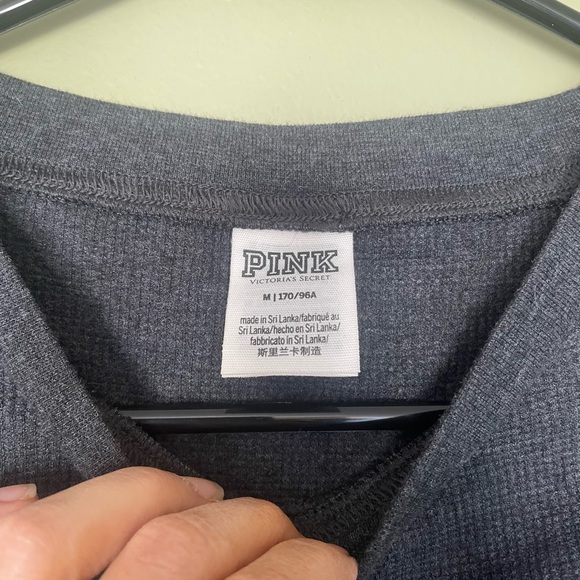 PINK Victoria's Secret Gray Thermal Long Sleeve Top Sz Med - Picture 3 of 6